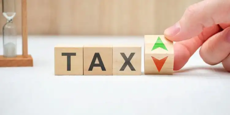 proyeksi tax ratio rs - Pratama Institute