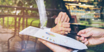 Ilustrasi sustainability report dan annual report