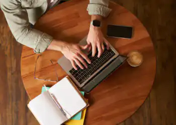 Ilustrasi pajak untuk freelancer